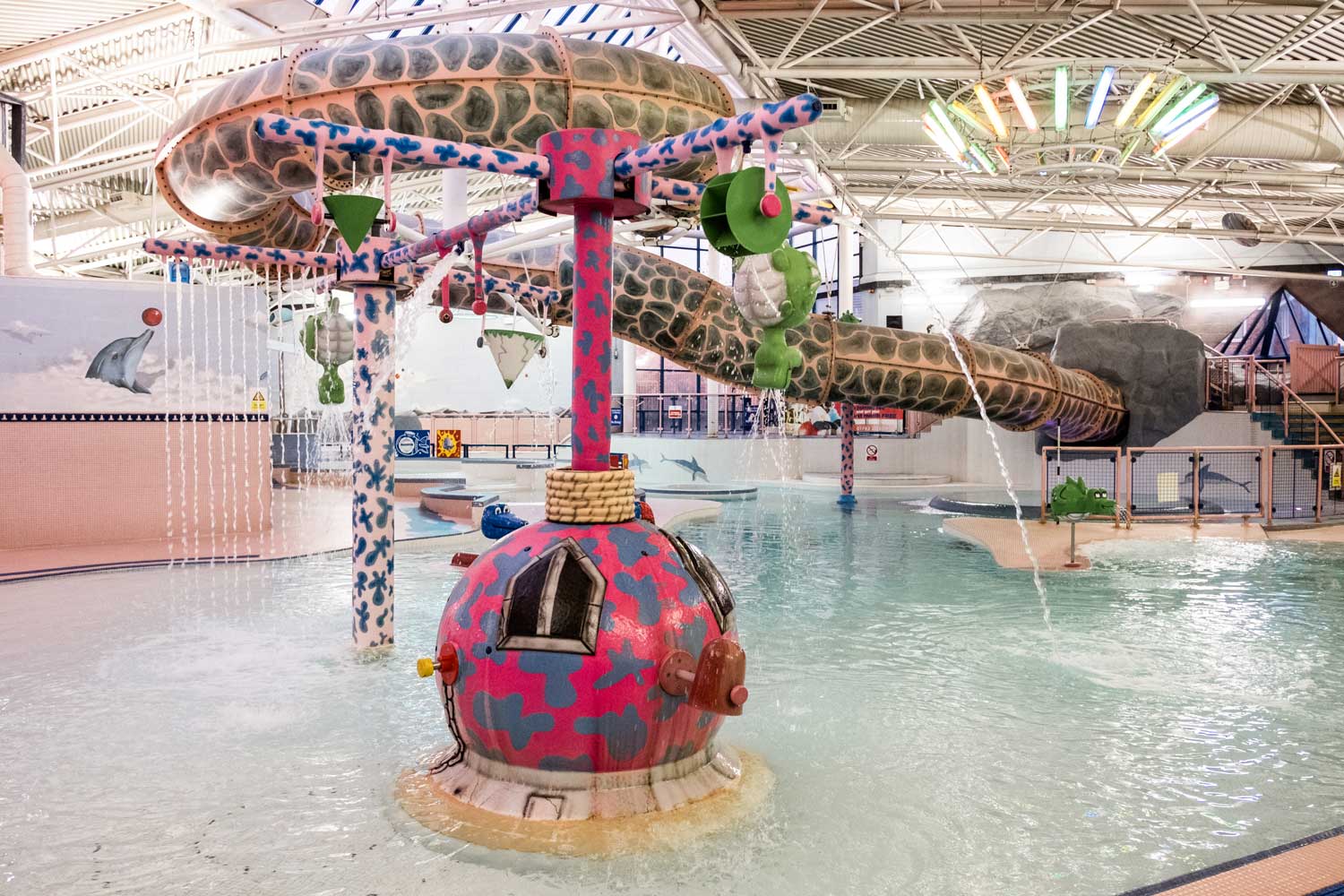 image of waterslide and pool at dimensions leisure centre